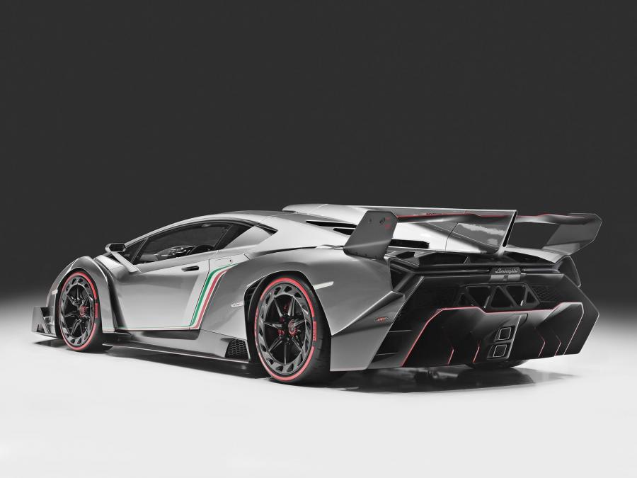  Lamborghini Veneno 2013 года  (фото 17 из 32)